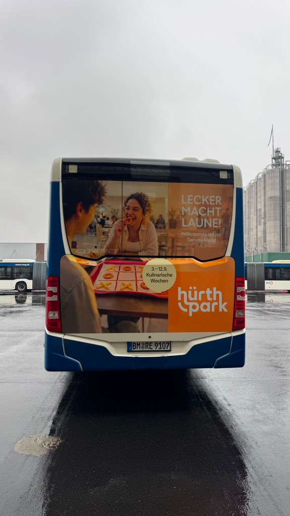 Hürth Park Kulinarische Wochen – Heckwerbung auf REVG-Linienbus