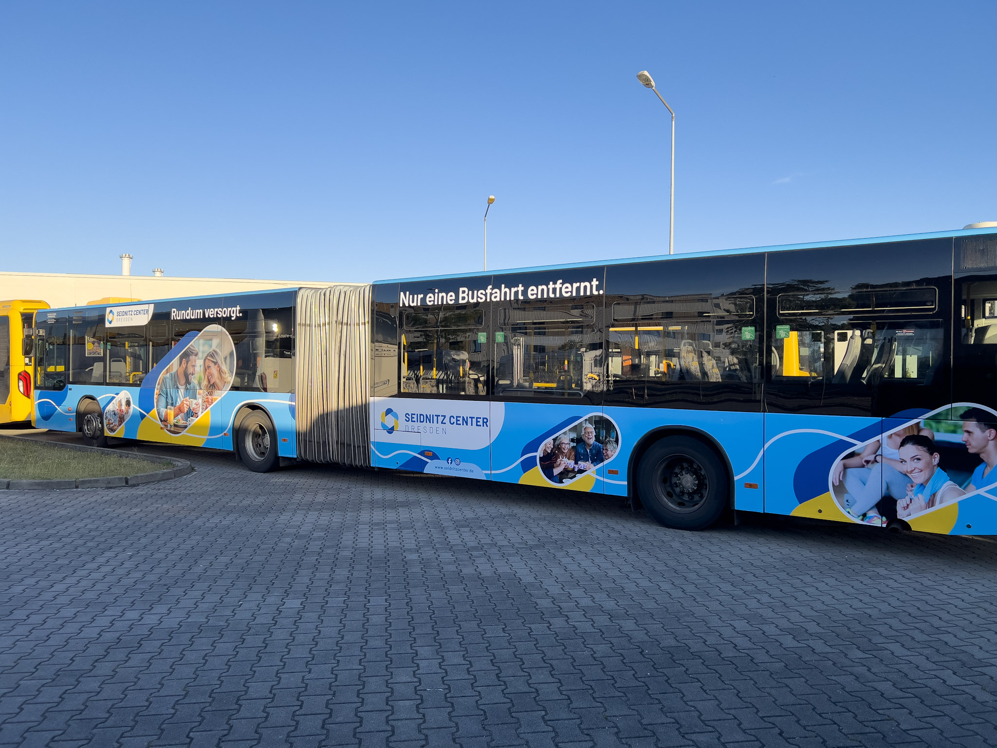 Seidnitz Center Dresden – neue Ganzgestaltung auf einem Gelenkbus